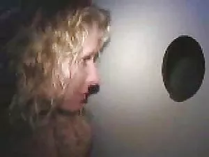 Lustful bitch შევიდა ...