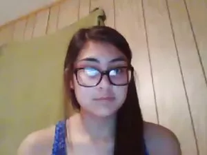ქერა Lucy sucks dick ...